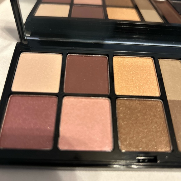 Ready To Wear The Eyes NEW YORK Premier Collection Eyeshadow, BROW & EYE LINER - Picture 2 of 5